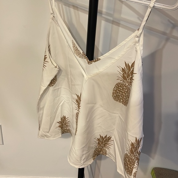 Pineapple Top - Picture 2 of 2